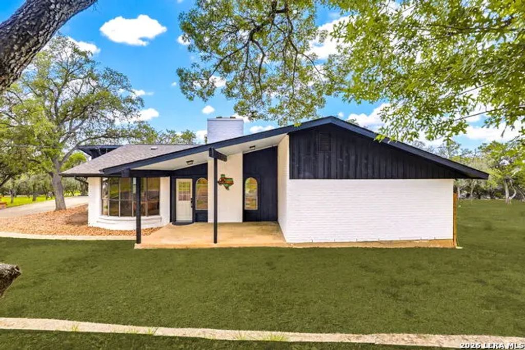 1140 Desert Gold, Boerne