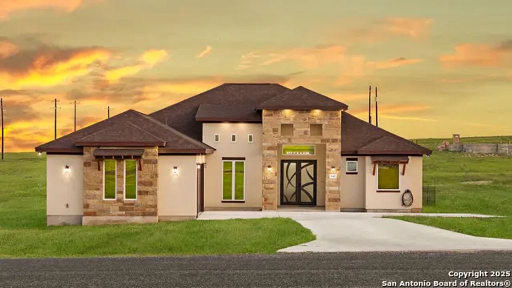 140 Summer Meadow Dr, La Vernia