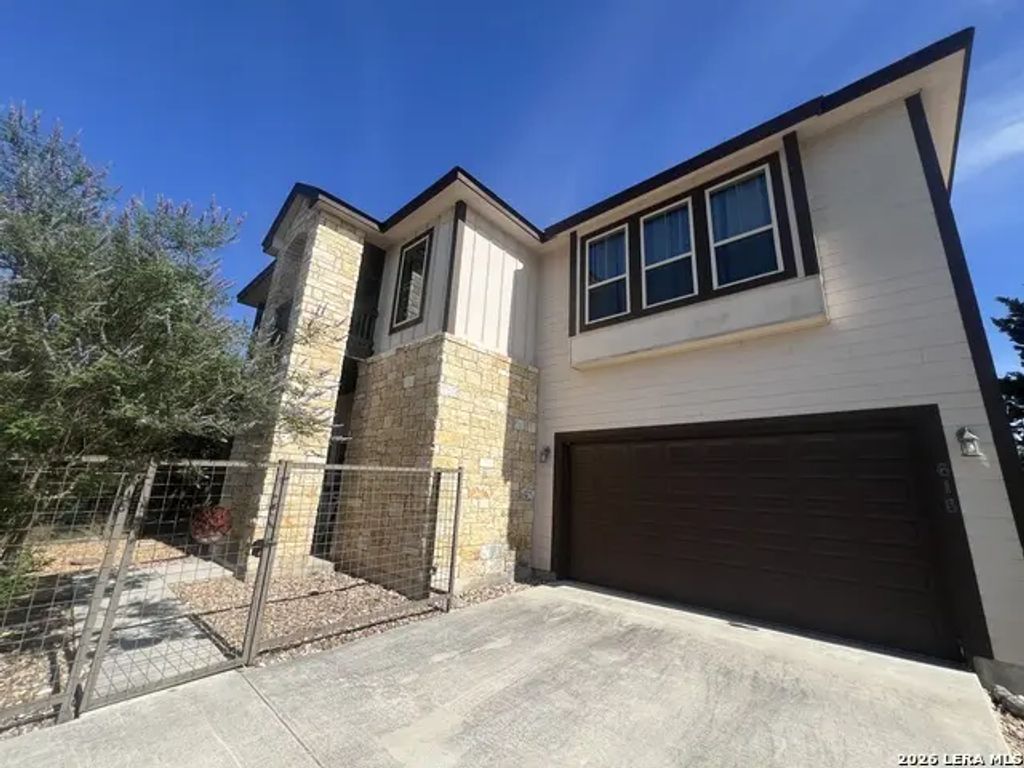 618 Wagon Wheel Dr, Canyon Lake