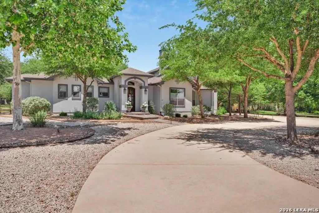 10319 Oak Forest, New Braunfels