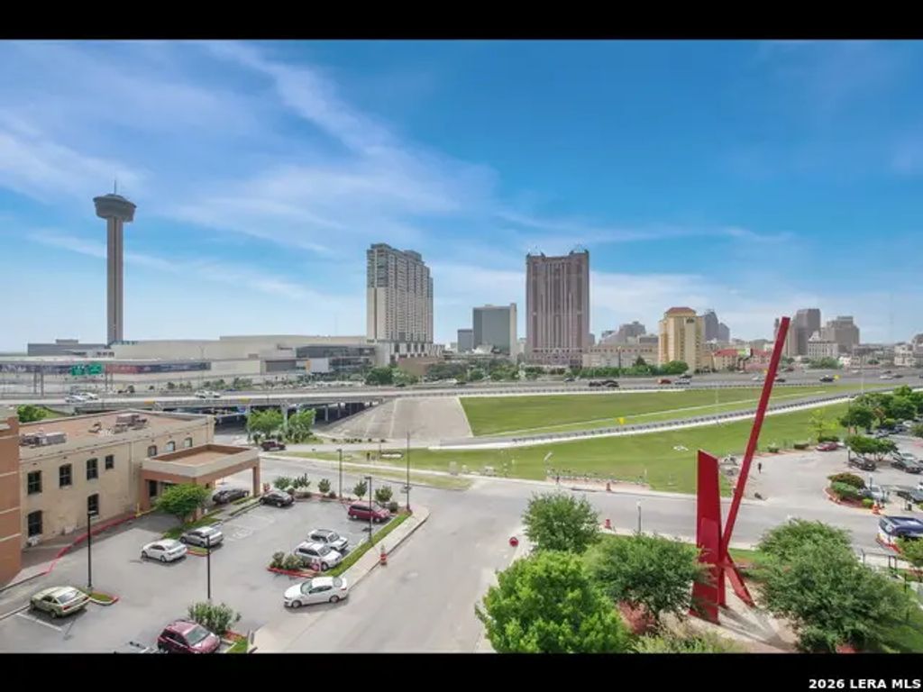 215 Center 607, San Antonio