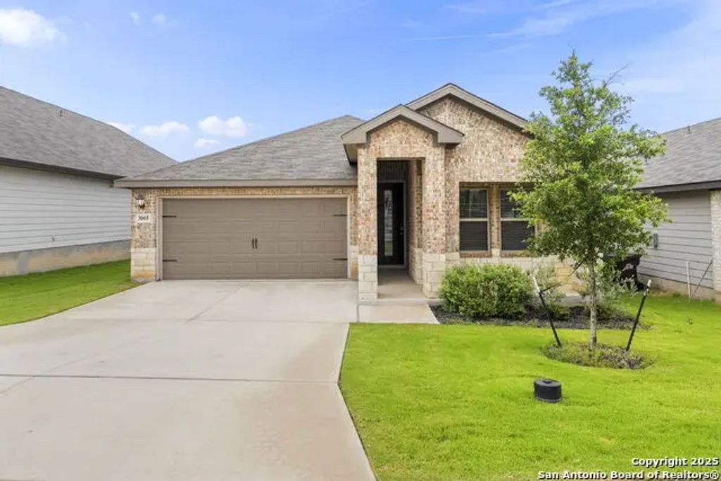3065 Charyn Way, New Braunfels