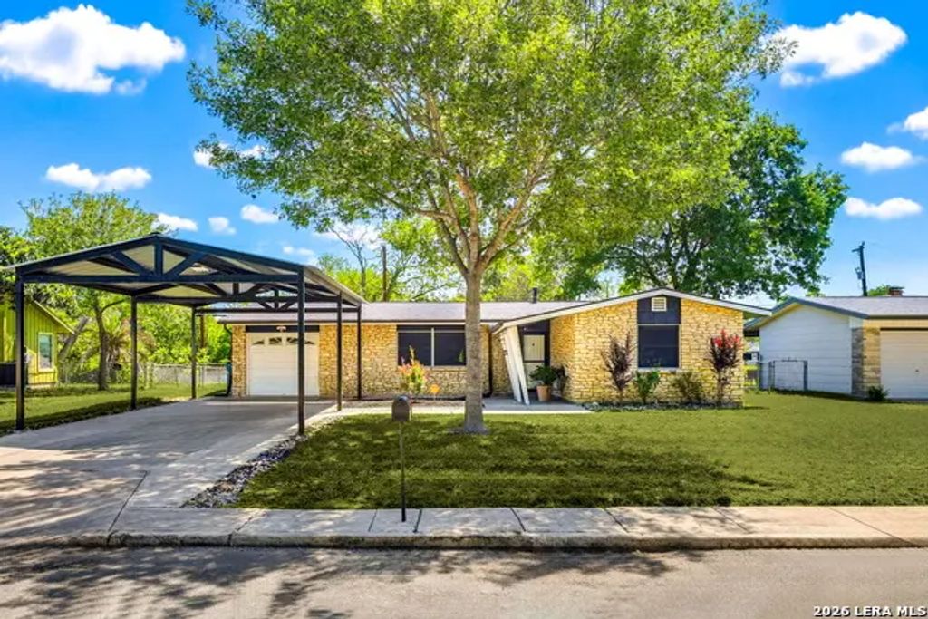 3410 Autumn Ln, Kirby