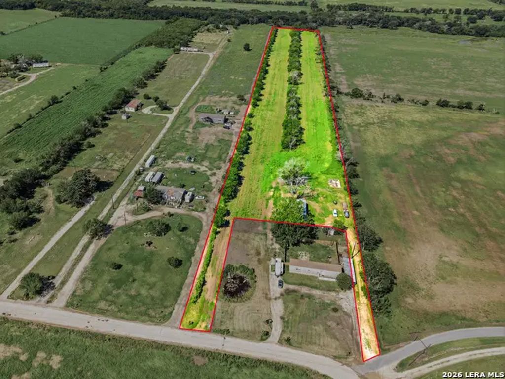 1263 County Road 345, La Vernia
