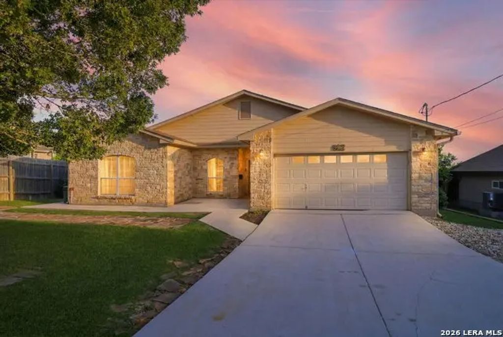 7803 Alton Blvd, Selma