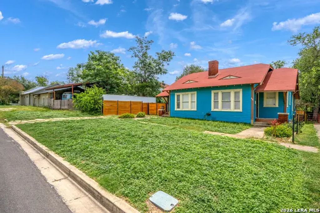 616 W Agarita, San Antonio