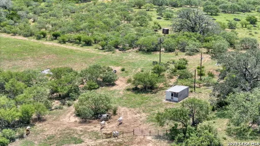 1588 Fm 1470, Poteet