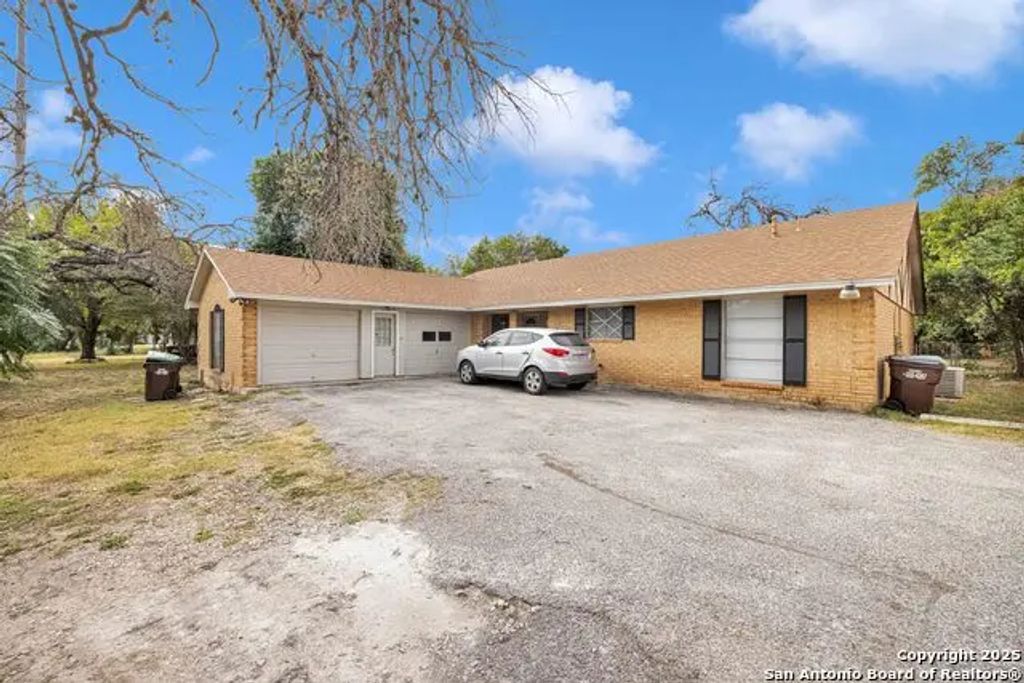 6014 Evers Rd, Leon Valley