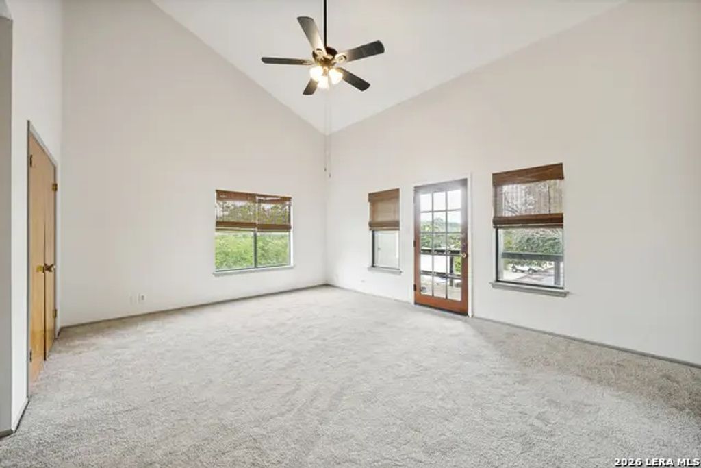 415 Albany F, Alamo Heights