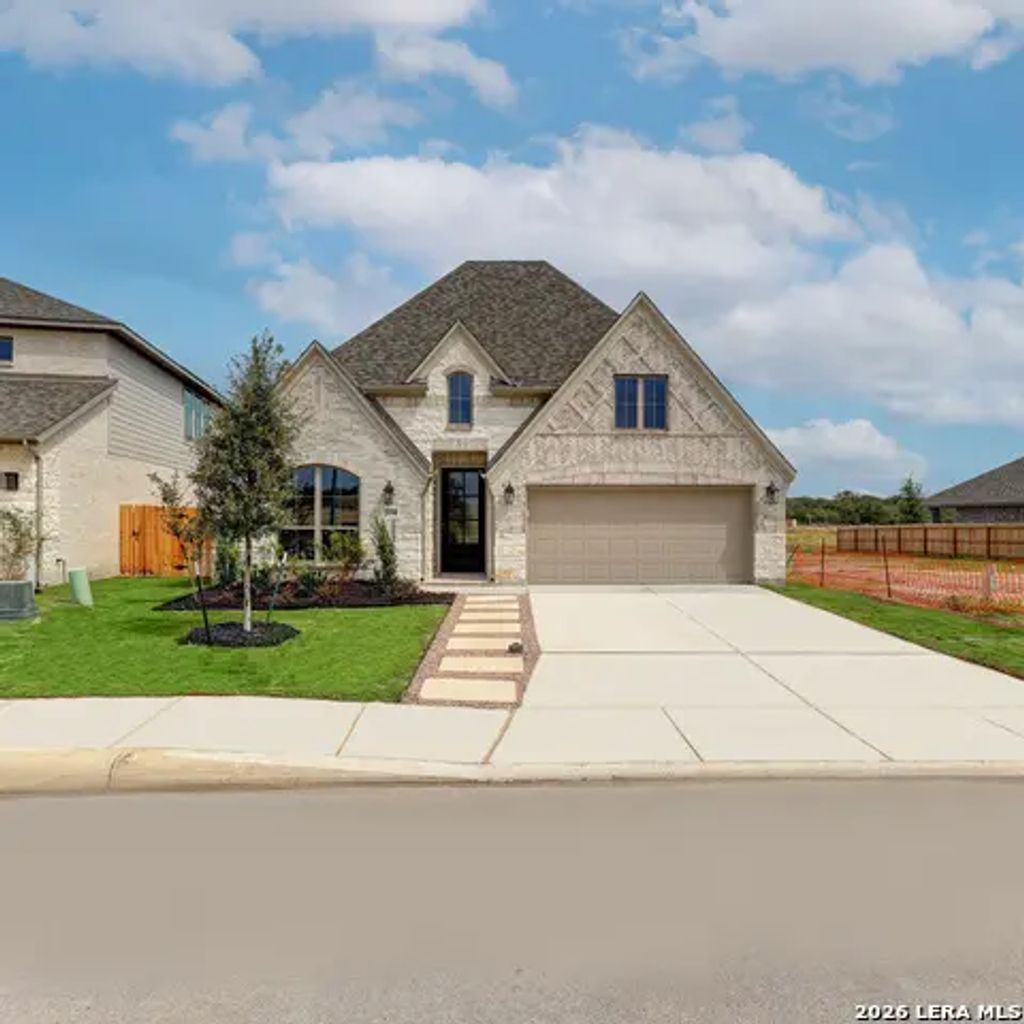 208 Mountain Oak, Castroville