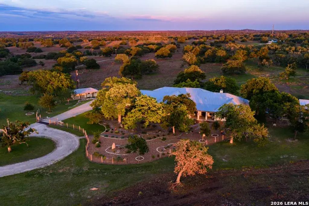 4205 N Fredericksburg Rd, Kerrville