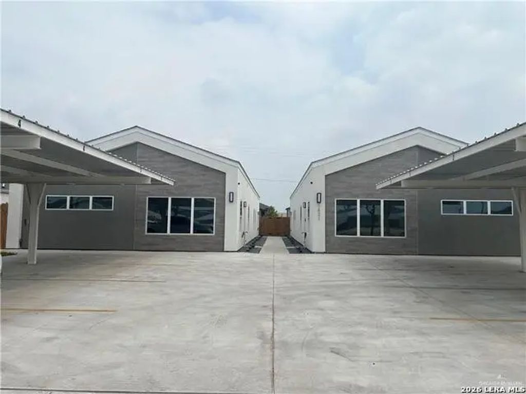 1421 Iris Avenue 1, McAllen