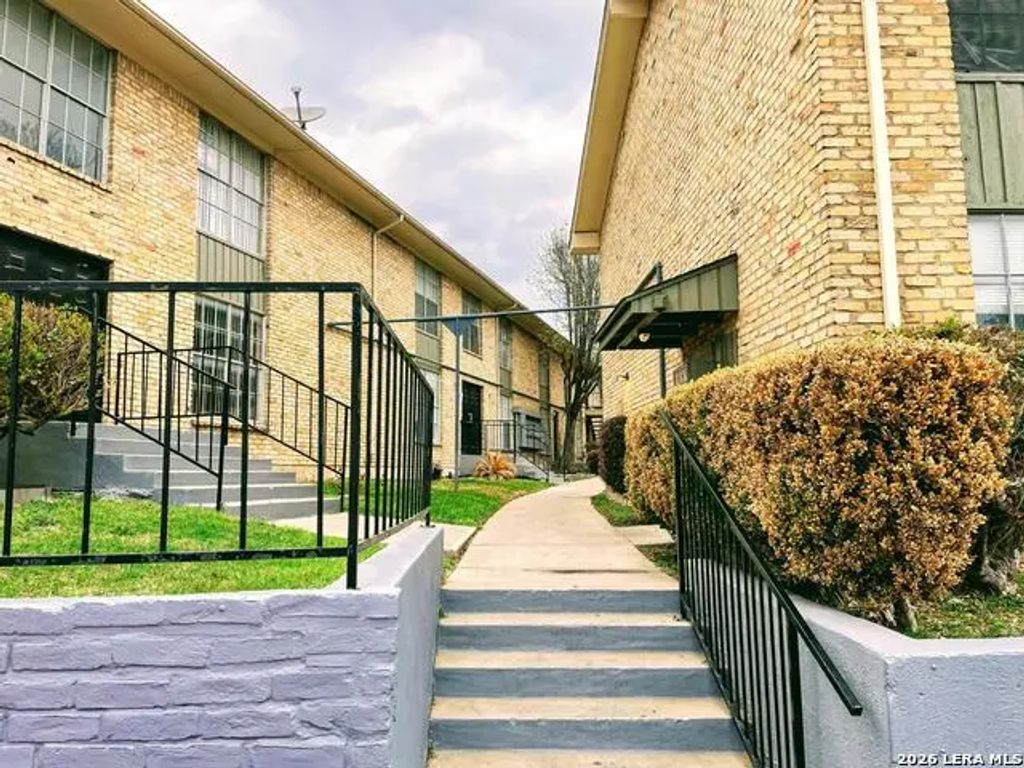 6611 Southpoint St 126b, San Antonio