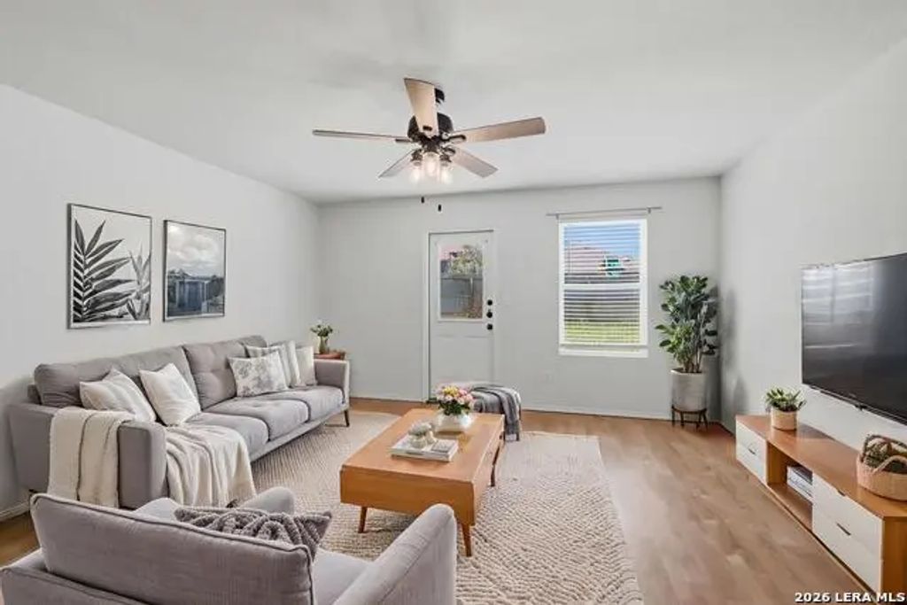 332 Salz Way, San Antonio