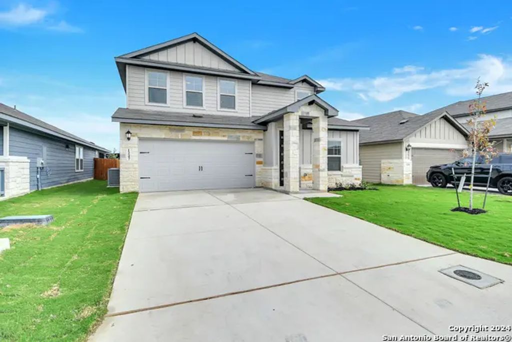 1247 Meyers Mdw, New Braunfels