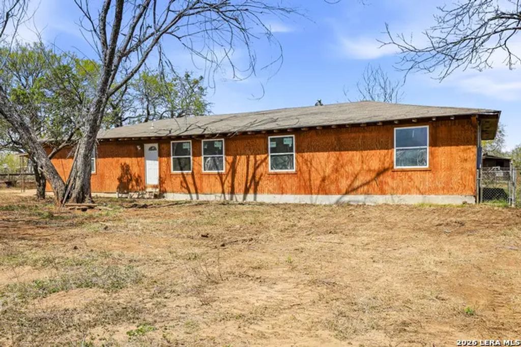 11515 Ford, Adkins