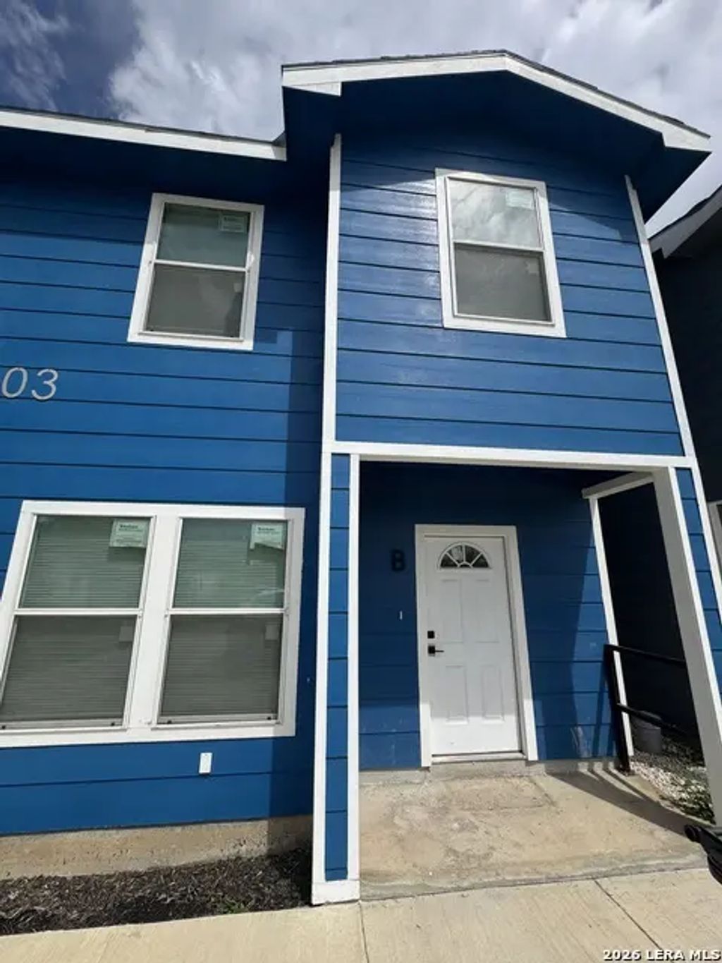 703 N 3rd St B, Carrizo Springs