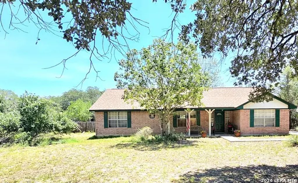 214 Cherry Rdg, Floresville
