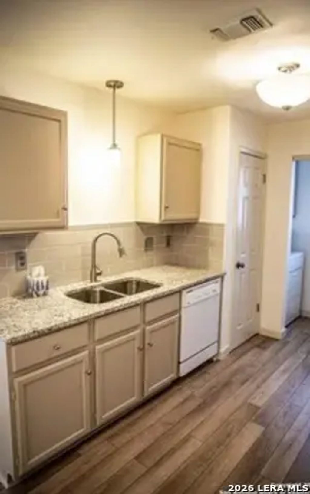 601 Thelma Dr 201, Olmos Park