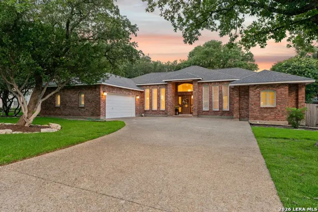 18211 Summer Springs St, San Antonio