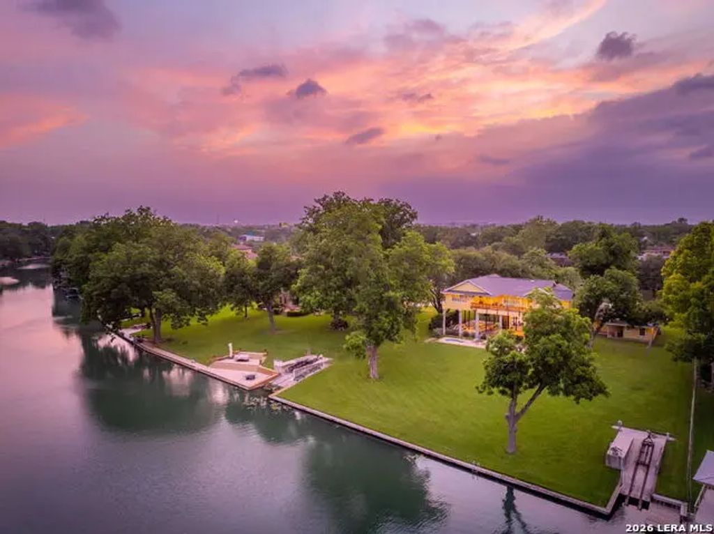 456 Rio Dr, New Braunfels