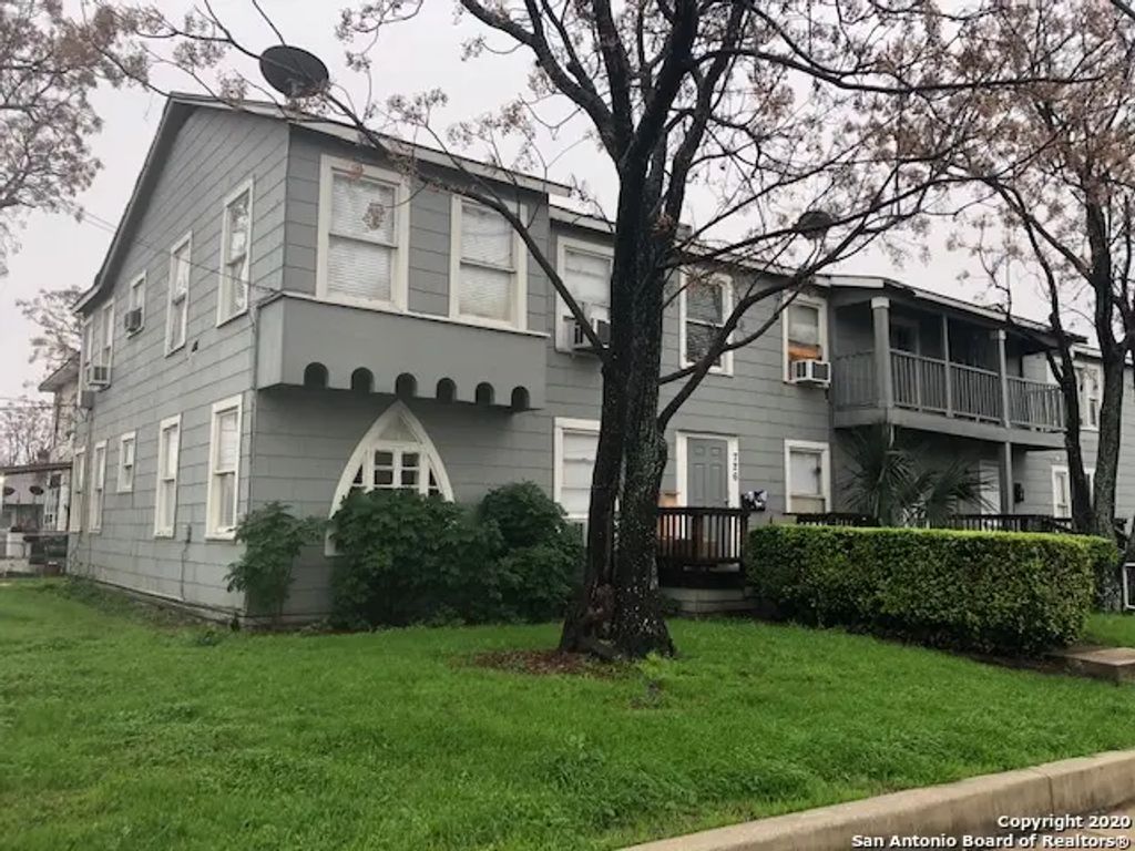 726 E Grayson St 4, San Antonio