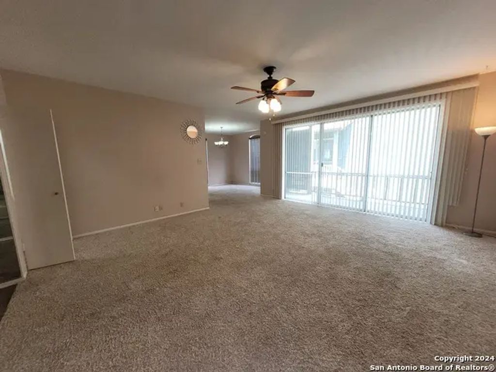 3678 Hidden Dr 901, San Antonio