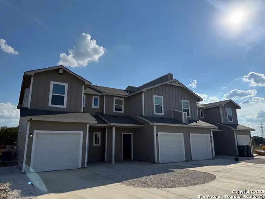 7214 John Palmer Dr., San Antonio