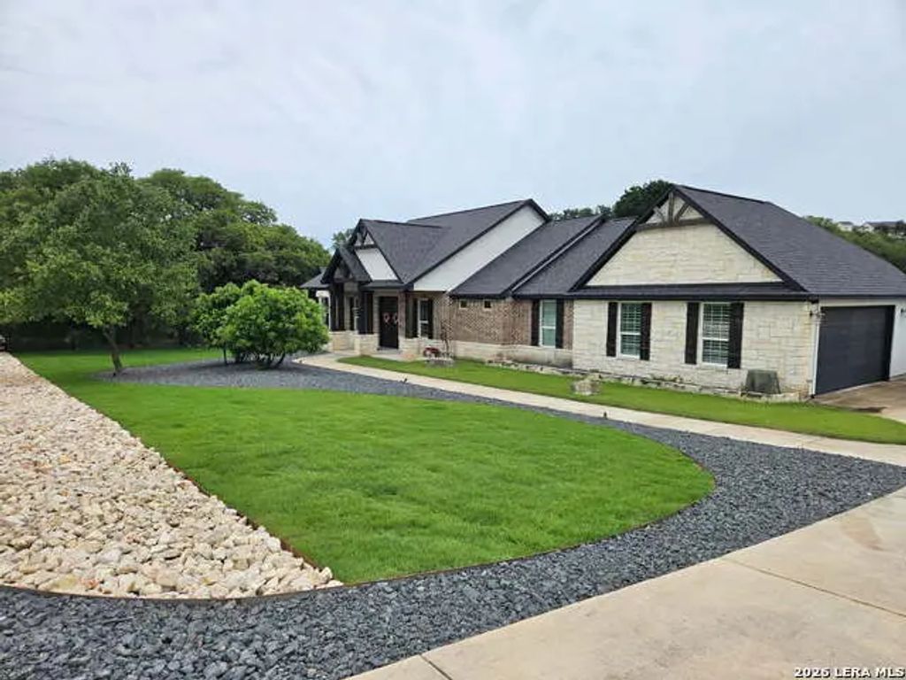 1033 Mystic Shores Blvd, Spring Branch