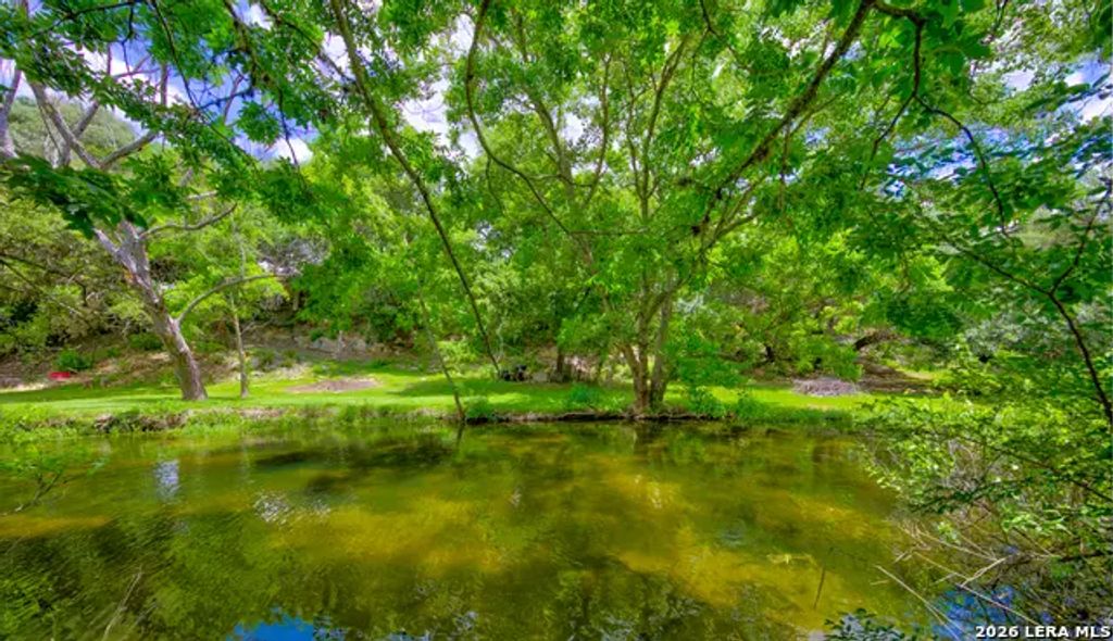 104 Oak Acres Ln, Boerne