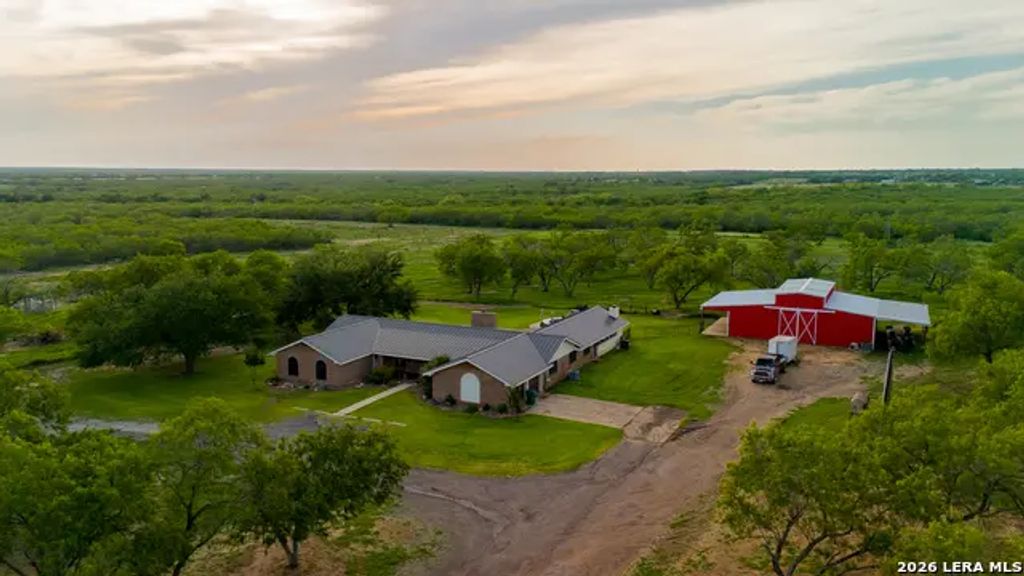 580 Fm 1332, Jourdanton