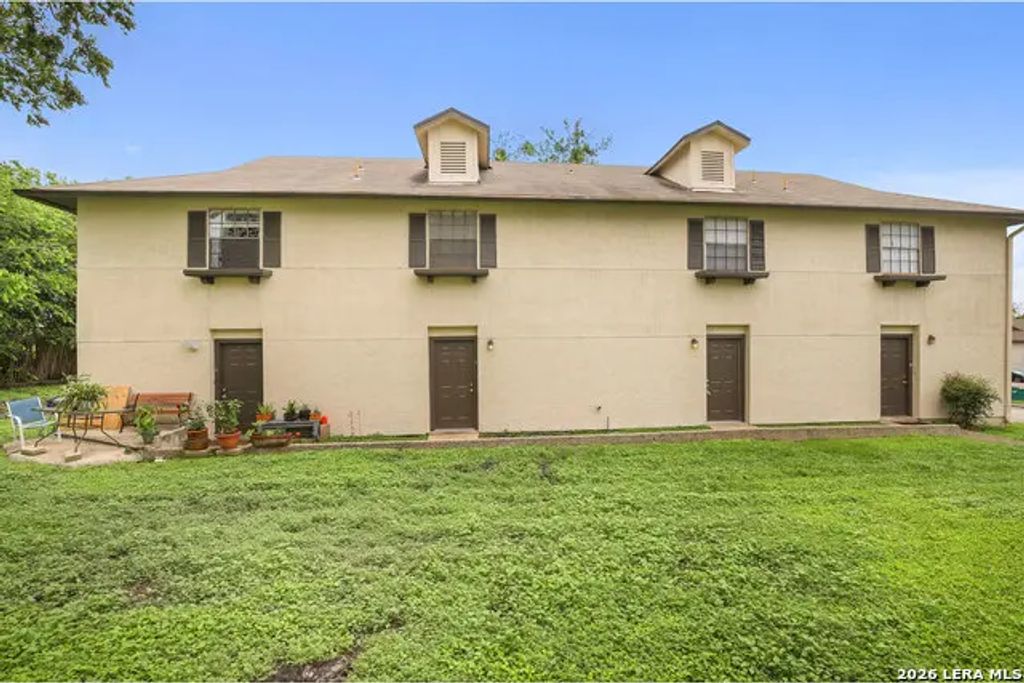 550 Dukeway, Universal City