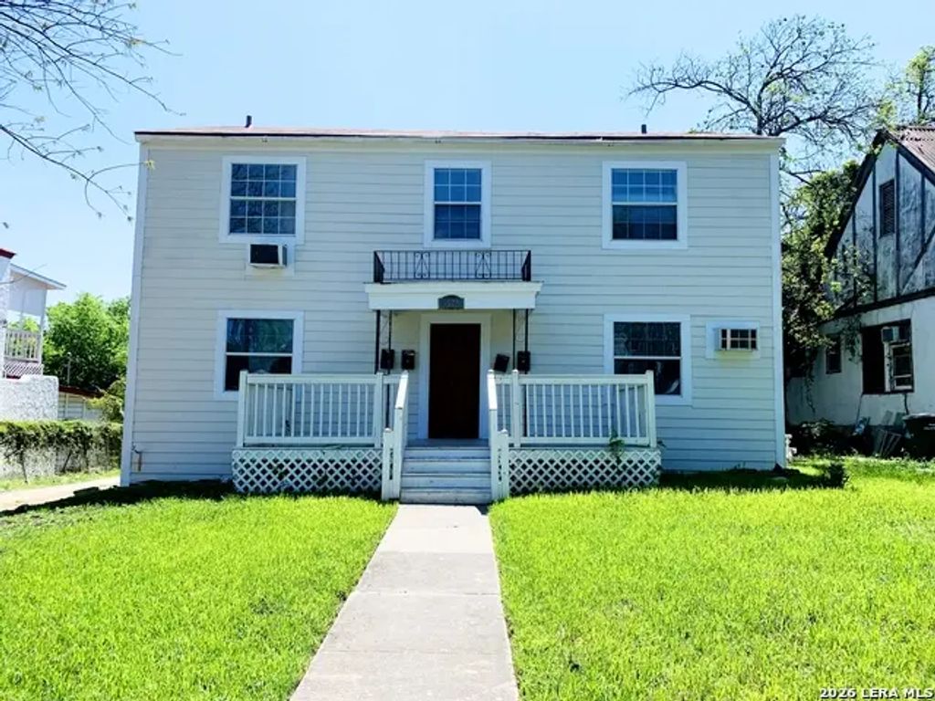1524 W Woodlawn, San Antonio