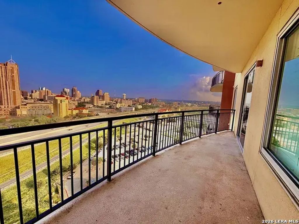 215 Center Unit 1608, San Antonio