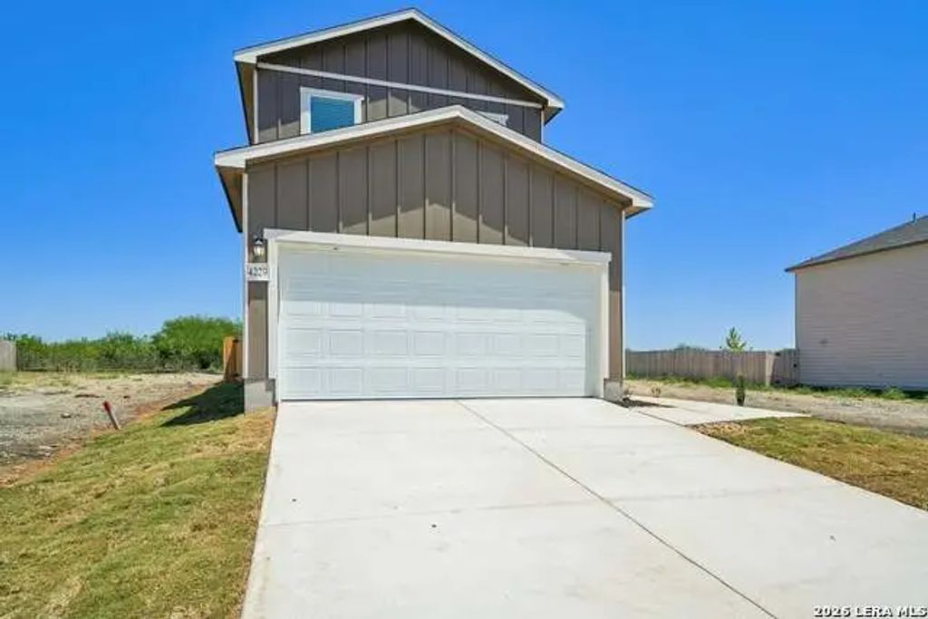 4229 Harper Lee Ln, New Braunfels