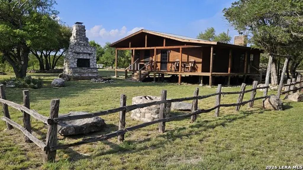 11695 County Road 350, Barksdale