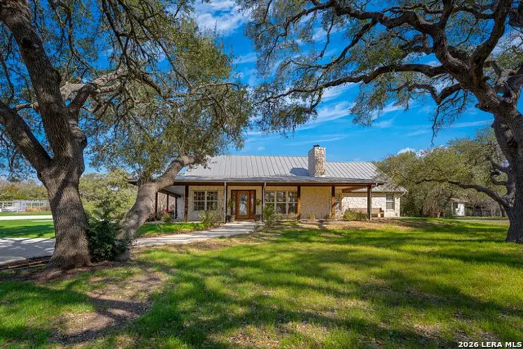 2444 Purgatory Rd, New Braunfels
