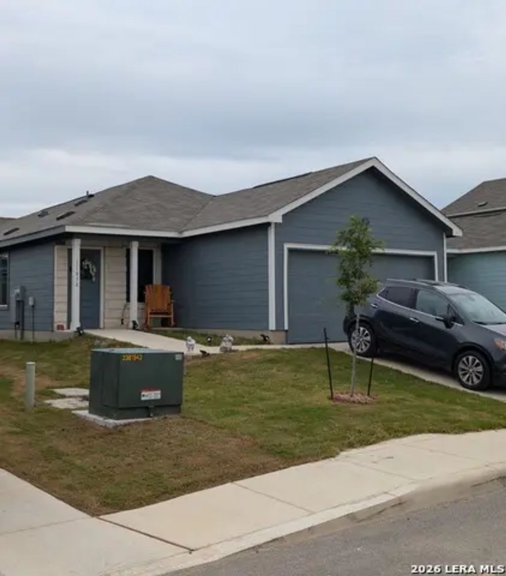 11838 Adoring Way, Von Ormy