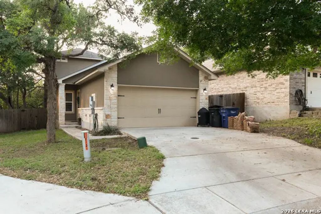 639 Bluffside, New Braunfels