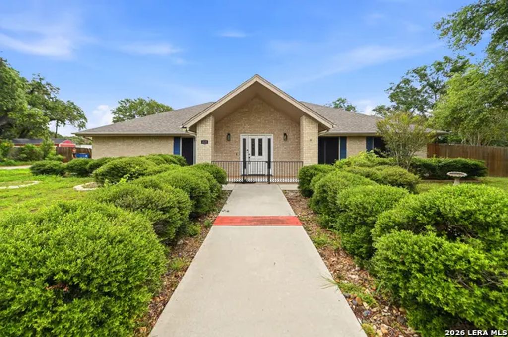 1320 Continental Dr, Pleasanton