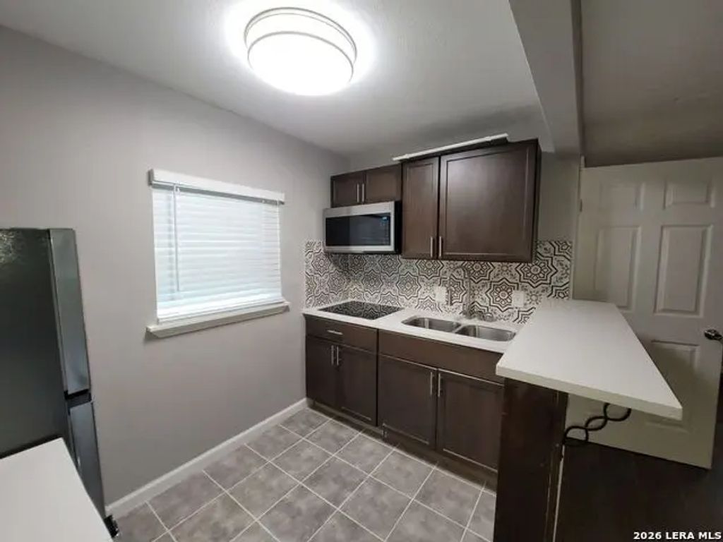 234 Senisa Dr 3, San Antonio