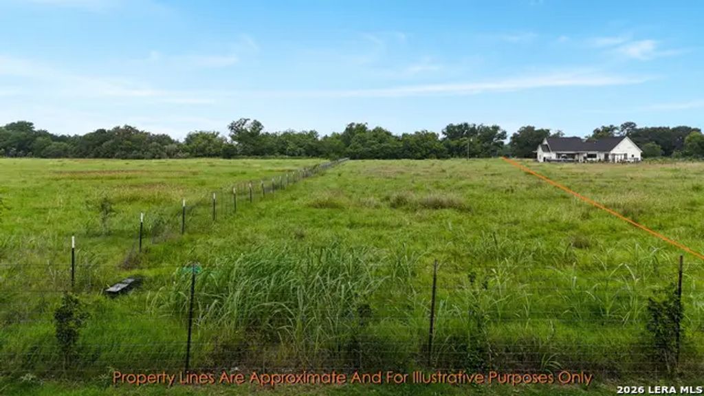 1448 County Road 6712 Tract B, Lytle