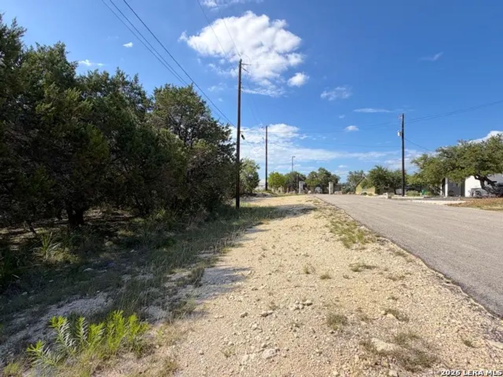 2021 Ronda Ct, Canyon Lake