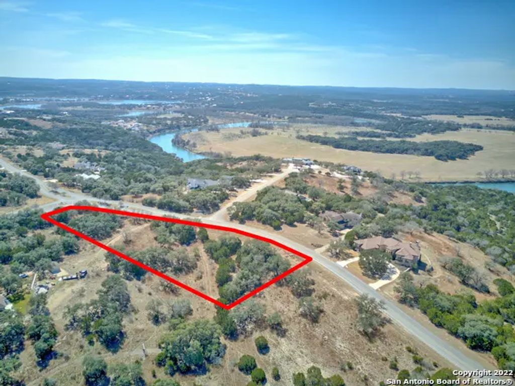 823 Mystic Pkwy, Spring Branch