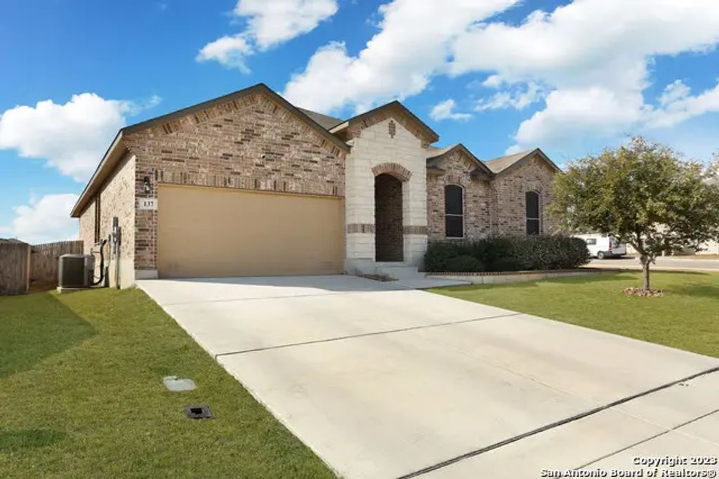 137 White Rock, Cibolo