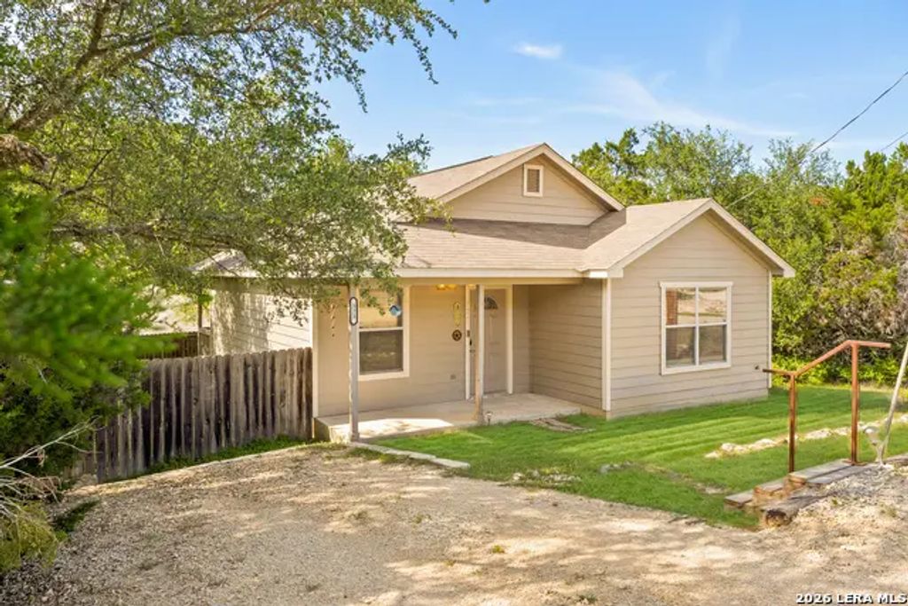 323 Lexington Pass, Canyon Lake