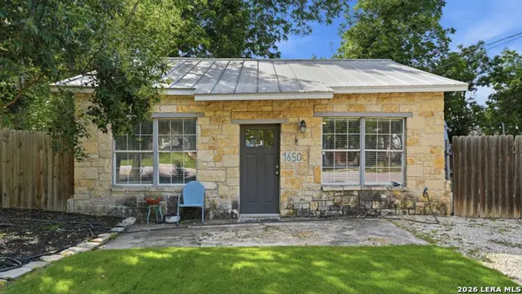 1650 Katy St, New Braunfels