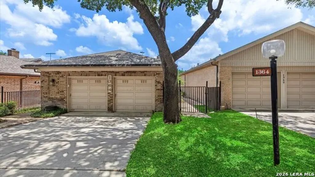 1364 Patio Dr, New Braunfels