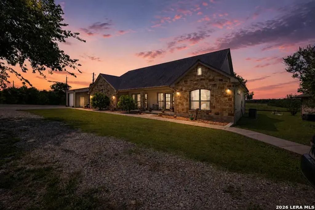 5335 Fm 775, Seguin