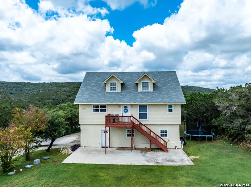 1722 County Road 270, Mico